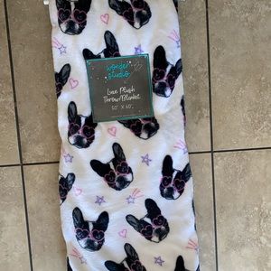 Wonder Studio Plush Blanket Bulldog or Frenchie
